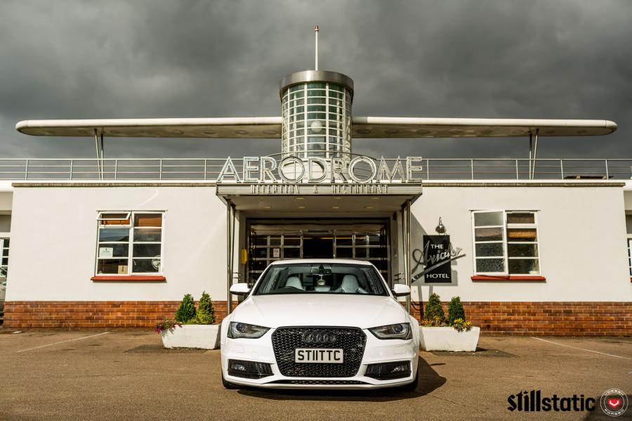  Audi A4 Sedan on Vossen Wheels (LC-105T) 2016 года  (фото 32 из 45)